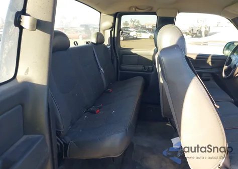 2006 Chevrolet Silverado 1500 Work Truck z USA, uszkodzony, nr VIN 1GCEC19V66E226671